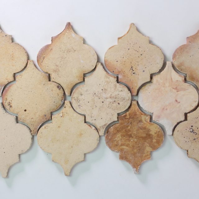 DLT94023 UNGLAZED ARABESQUE